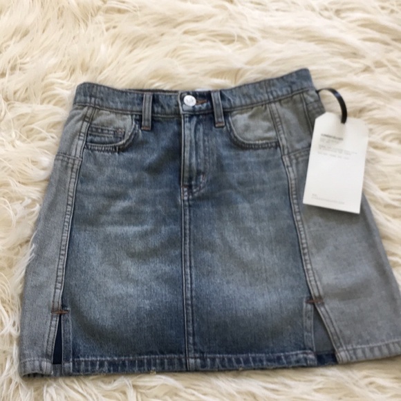 3/$30 Current/ Elliot Reversed Mashed Mini Denim Skirt - Picture 5 of 9